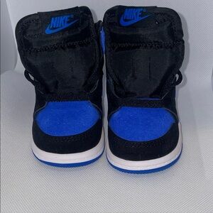 Jordan Kids Sneakers in Black and Blue